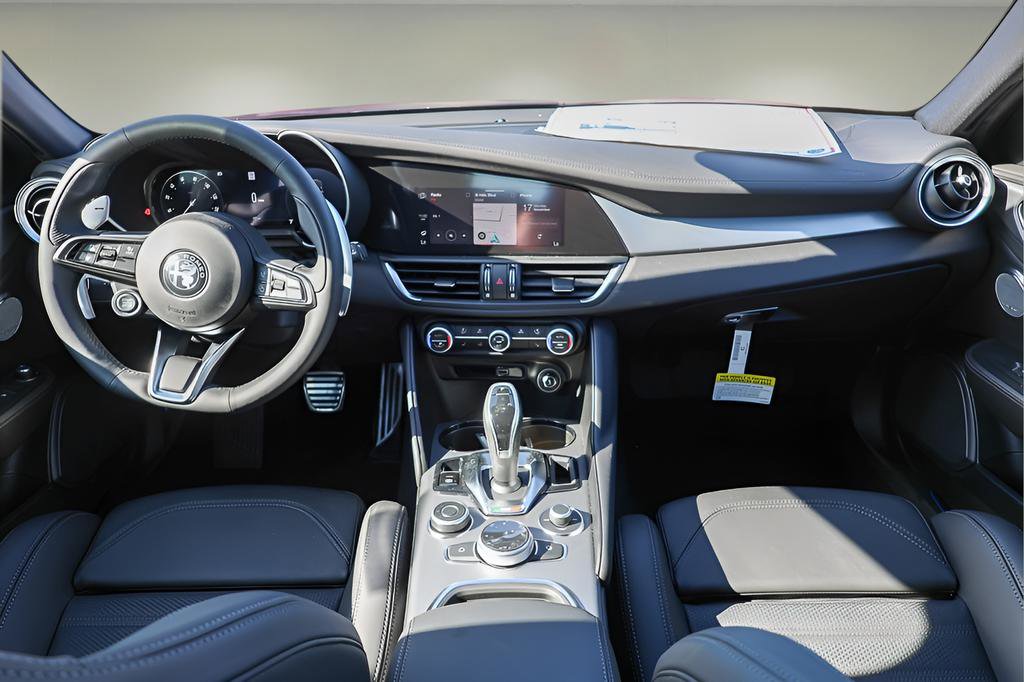 New 2025 Alfa Romeo Giulia RWD image 9