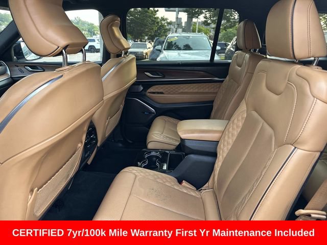 Used 2023 Jeep Grand Cherokee L Summit w/ Advanced Protech Group IV AWD/4WD image 19