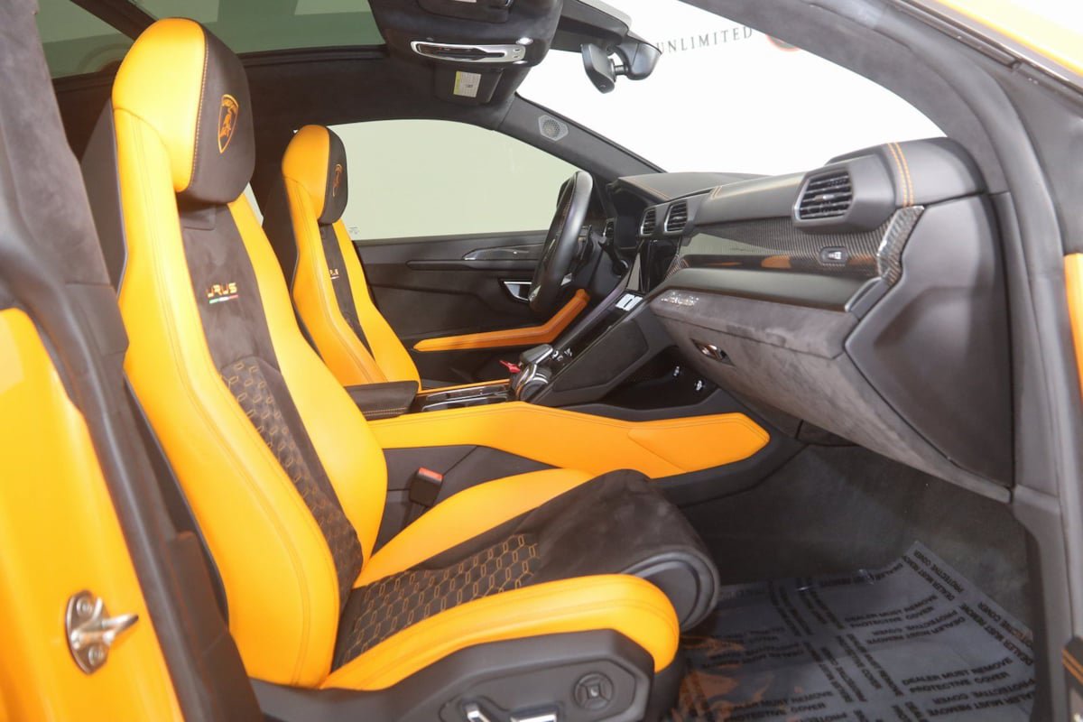 Used 2021 Lamborghini Urus AWD/4WD image 14