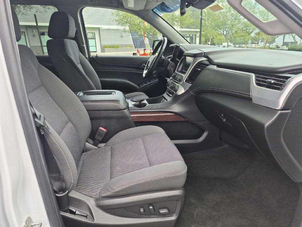 Used 2018 GMC Yukon SLE w/ HD Trailering Package AWD/4WD image 29