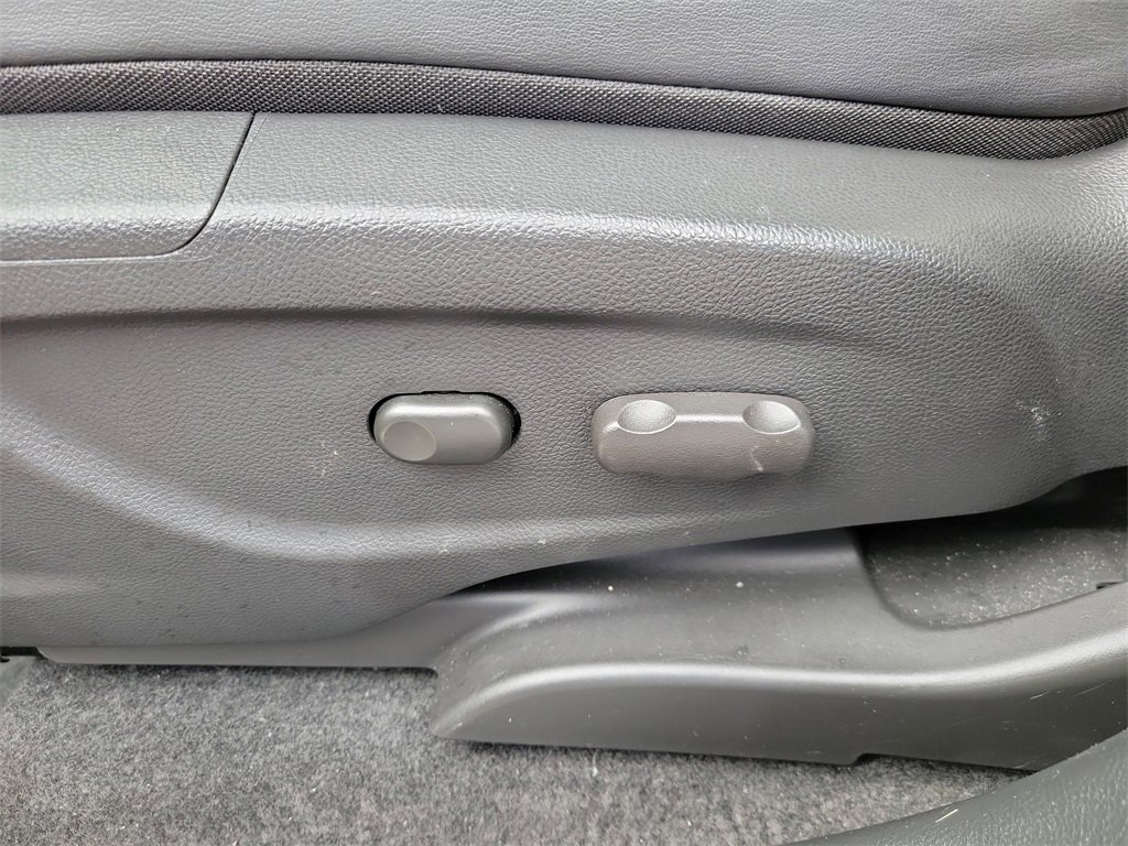 Certified 2022 Buick Encore Preferred w/ Safety Package image 21