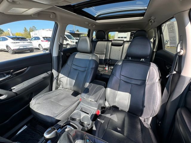 Used 2019 Nissan Rogue SL w/ Premium Package AWD/4WD image 14