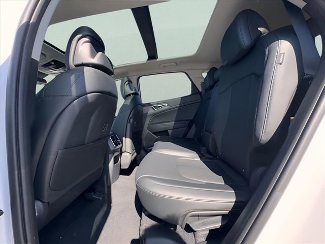 New 2026 Kia Sportage EX w/ EX Panorama Roof Package image 15
