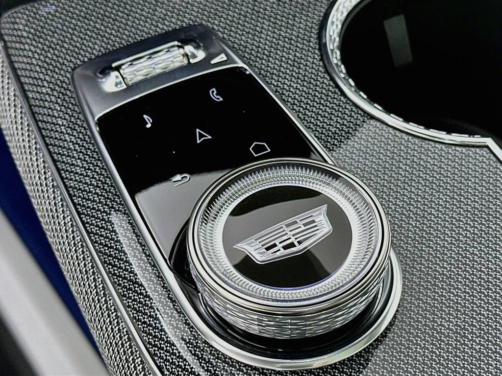 Certified 2025 Cadillac Optiq Sport 2 AWD/4WD image 16