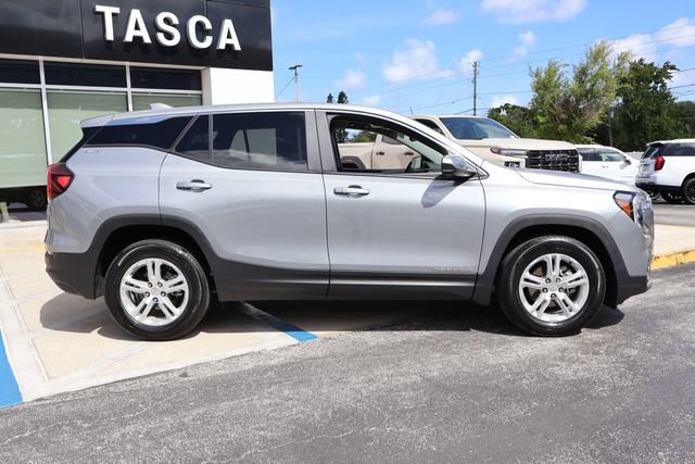 Used 2023 GMC Terrain SLE FWD image 9