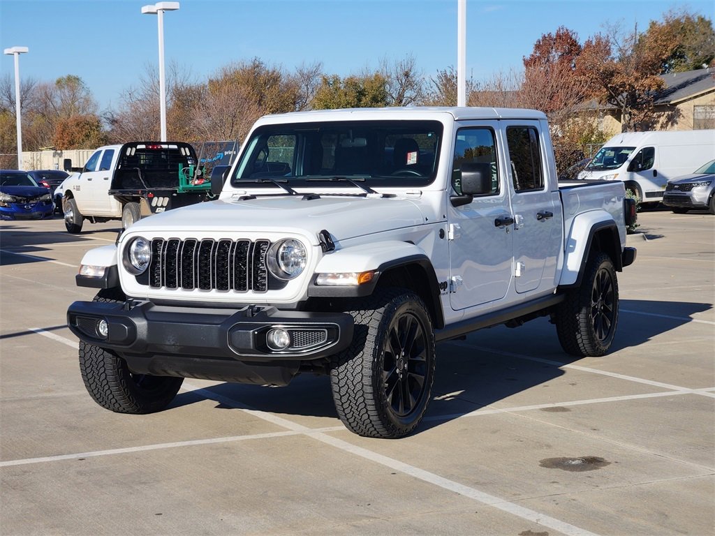 Used 2024 Jeep Gladiator Sport image 4