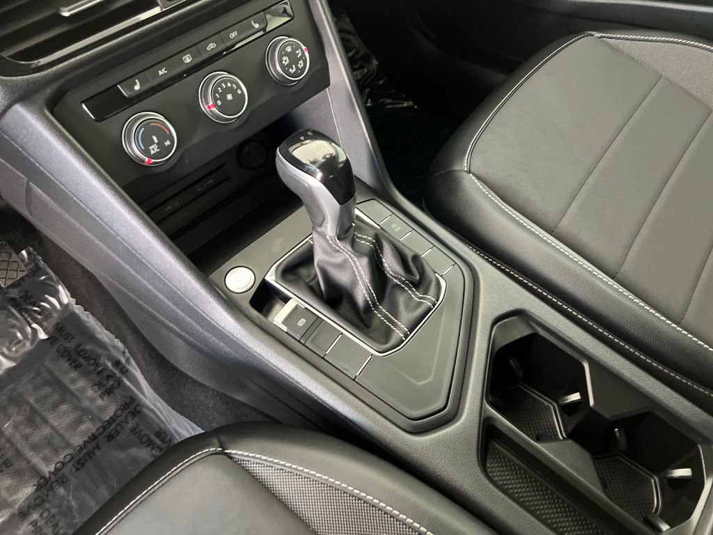 Used 2022 Volkswagen Taos SE image 25