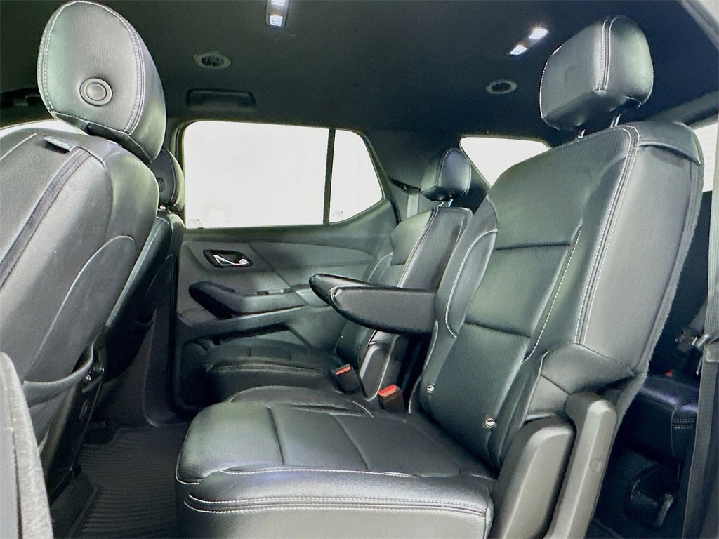 Used 2023 Chevrolet Traverse LT image 25