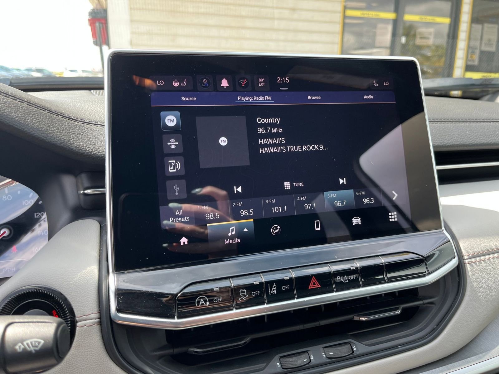 Used 2025 Jeep Compass Limited image 20