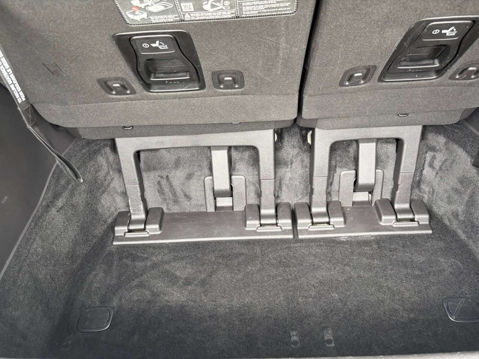 Used 2026 Kia Carnival FWD image 34