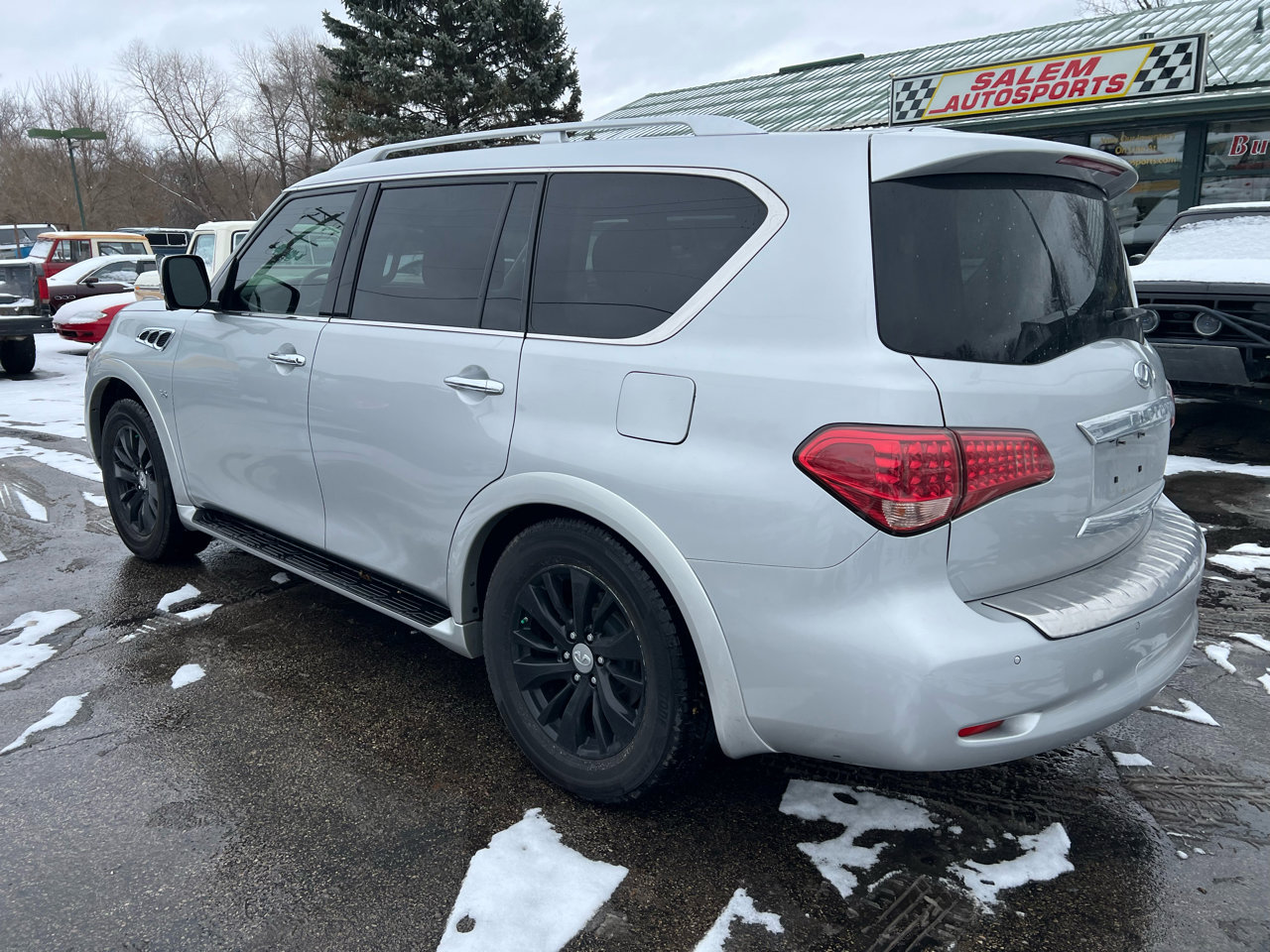 Used 2016 INFINITI QX80 4WD w/ Driver's Assistance Package image 5