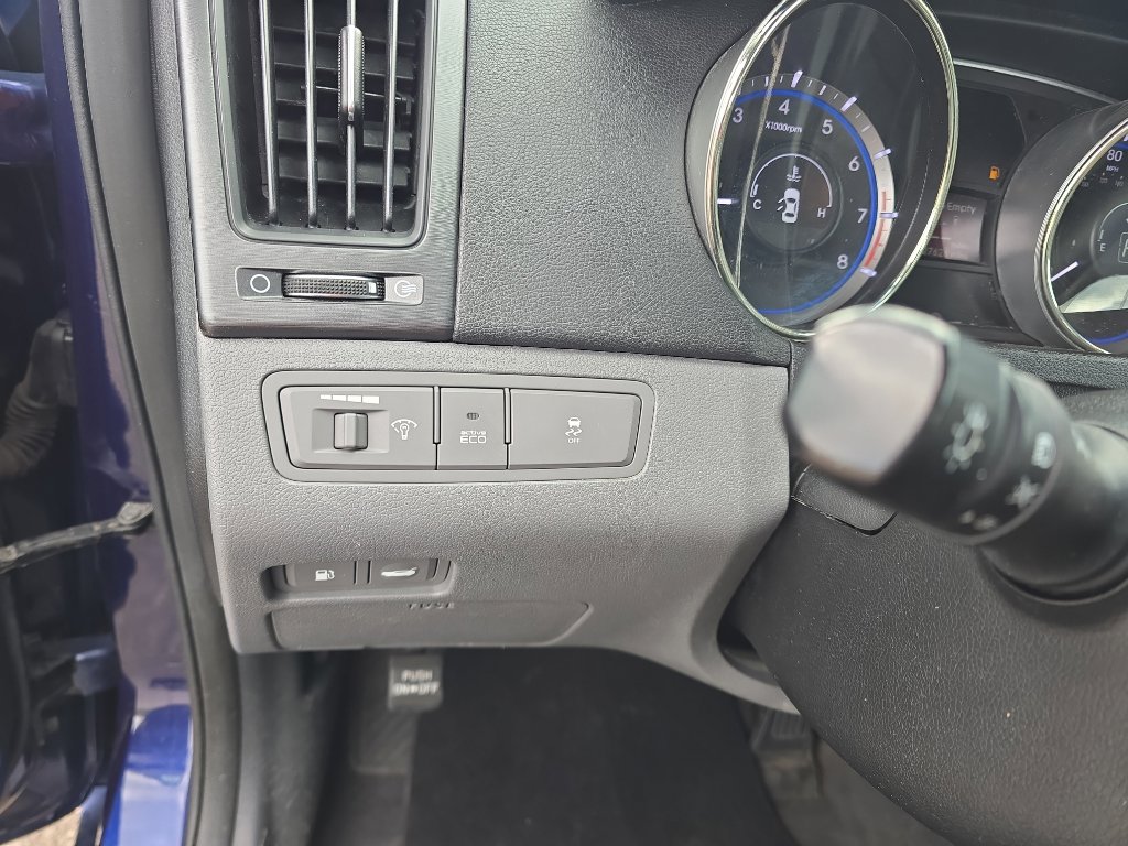 Used 2011 Hyundai Sonata GLS image 17