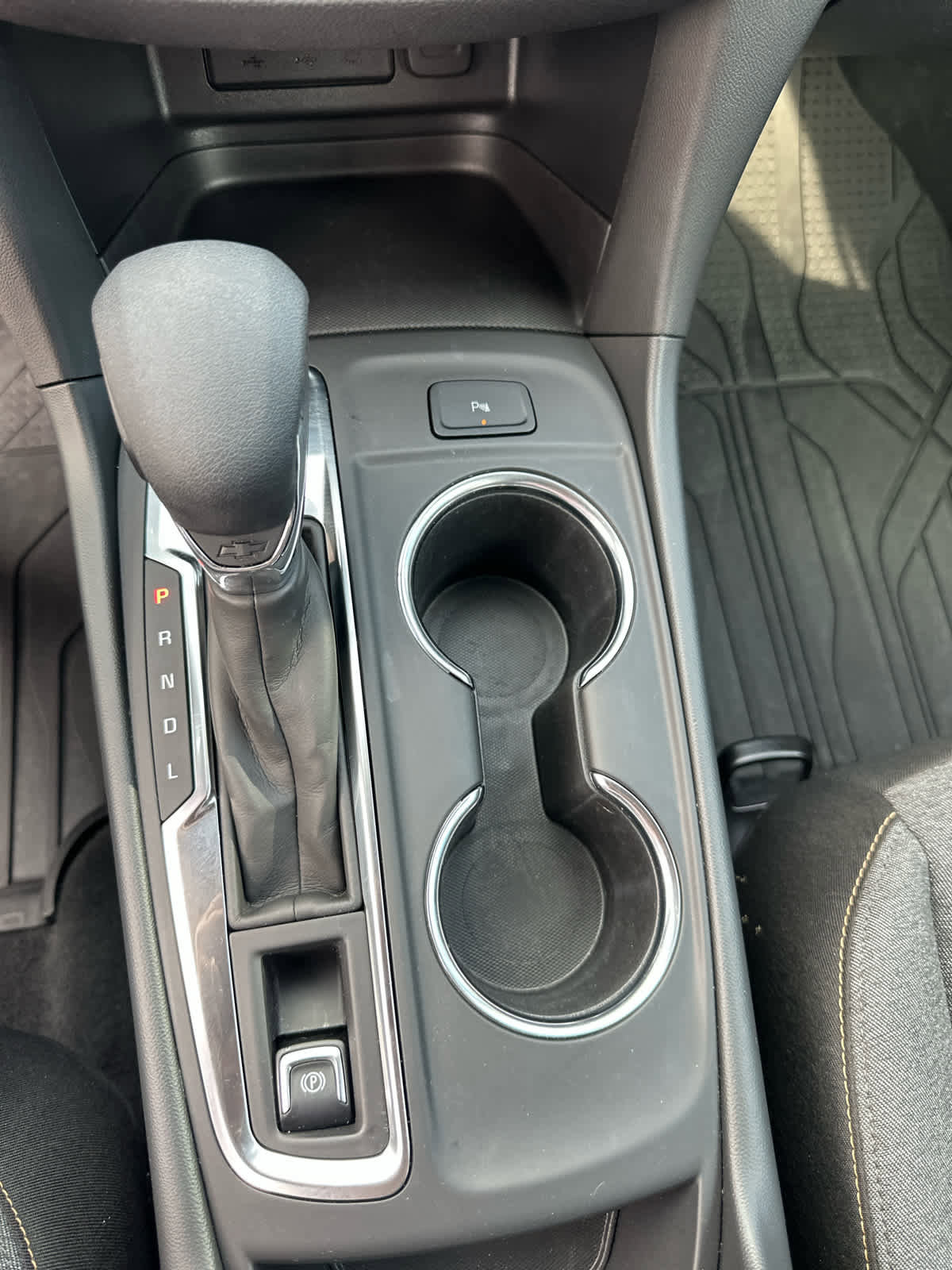 Used 2024 Chevrolet Equinox LT w/ LPO, Floor Liner Package FWD image 21