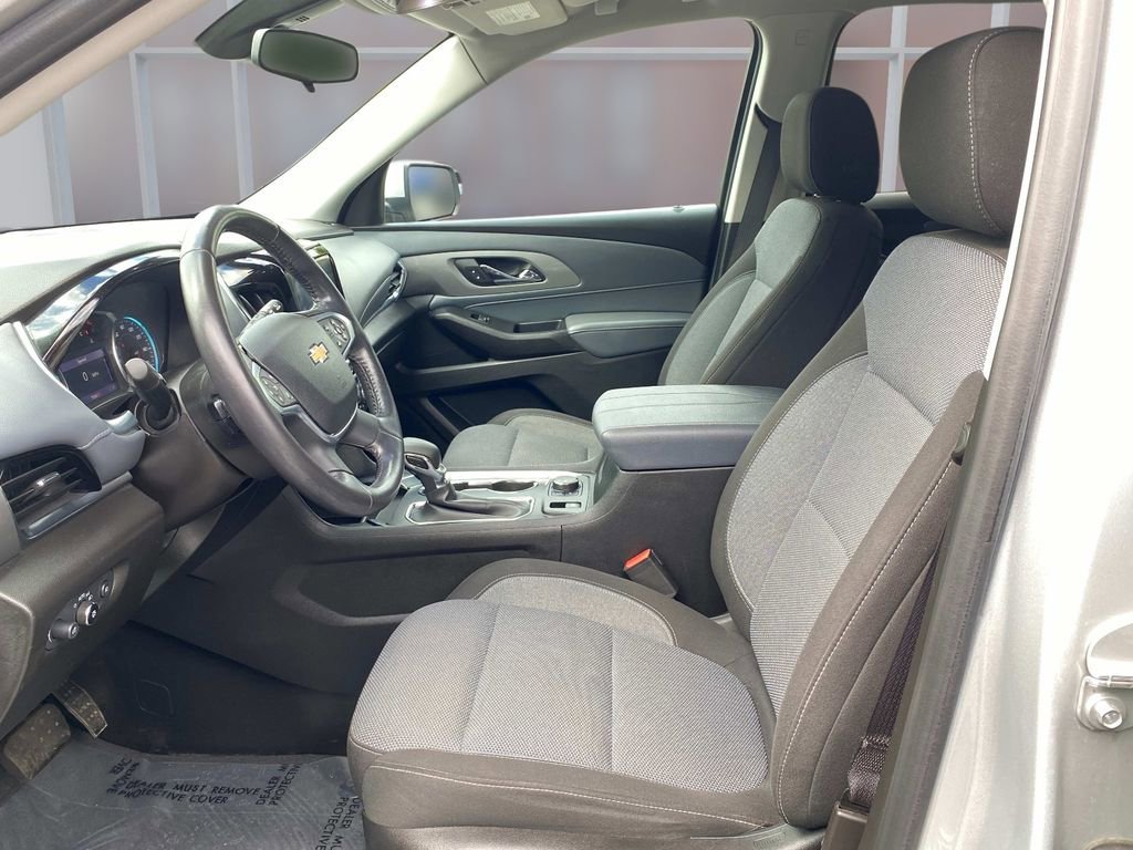 Used 2021 Chevrolet Traverse LT FWD image 27