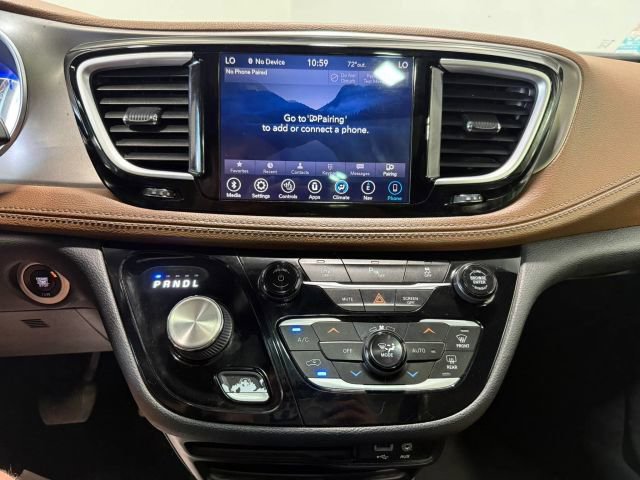 Used 2020 Chrysler Pacifica Limited FWD image 20