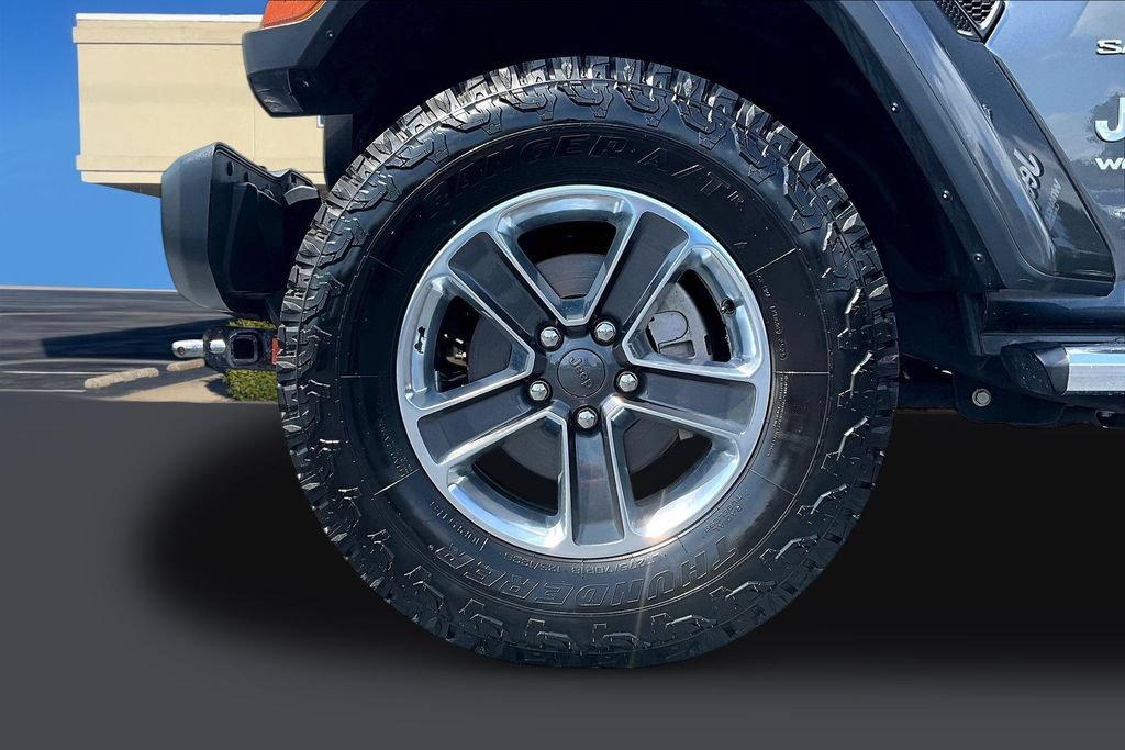 Used 2018 Jeep Wrangler Unlimited Sahara AWD/4WD image 36