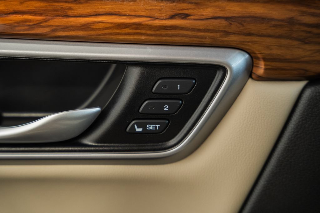 Used 2018 Honda CR-V Touring image 40