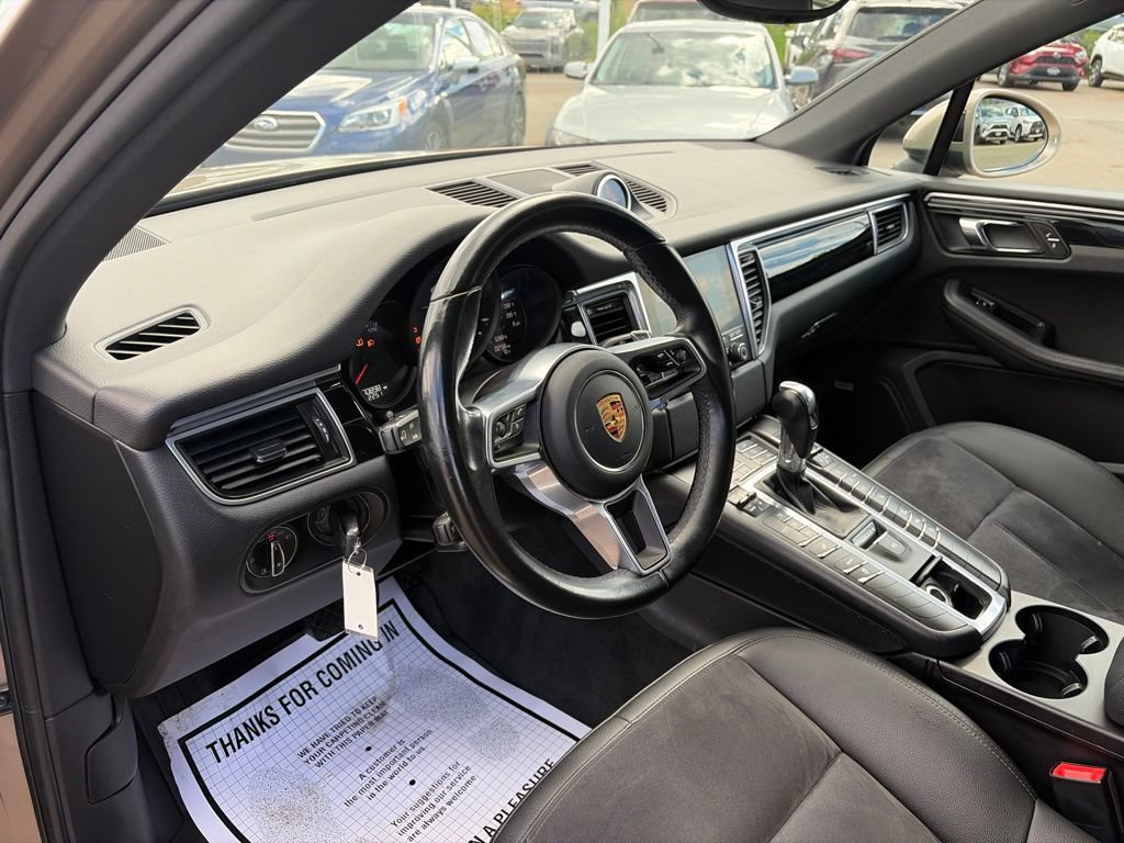 Used 2017 Porsche Macan AWD/4WD image 25