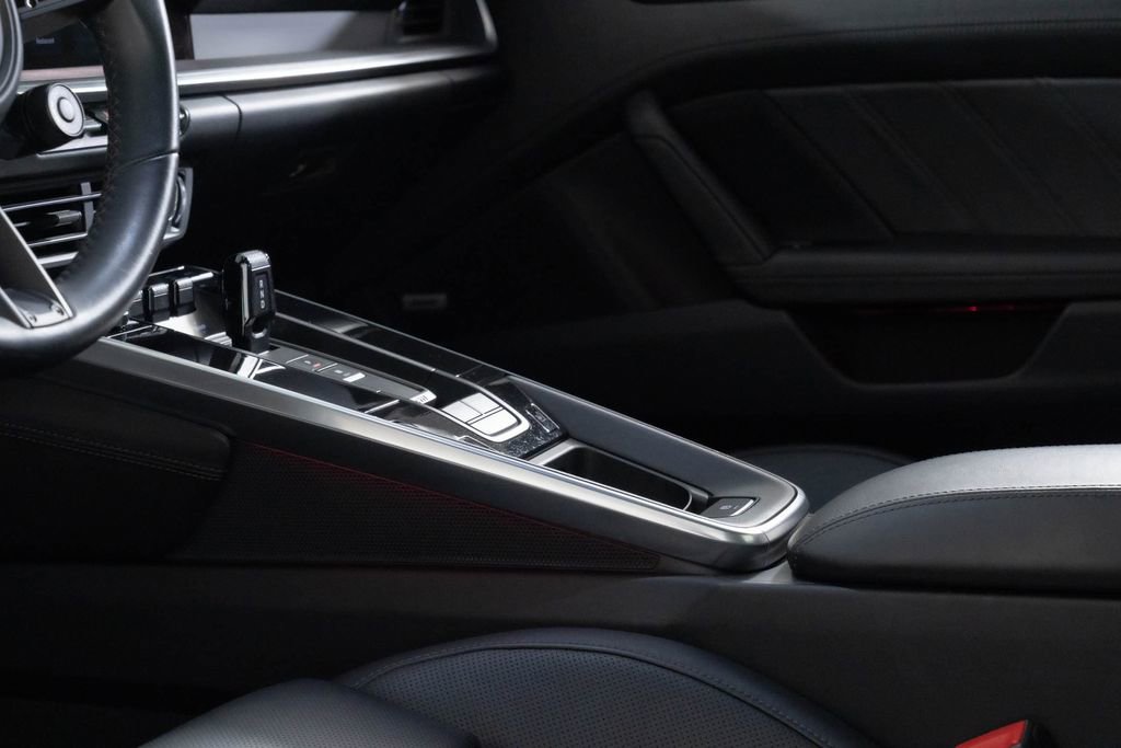 Used 2021 Porsche 911 Turbo image 6