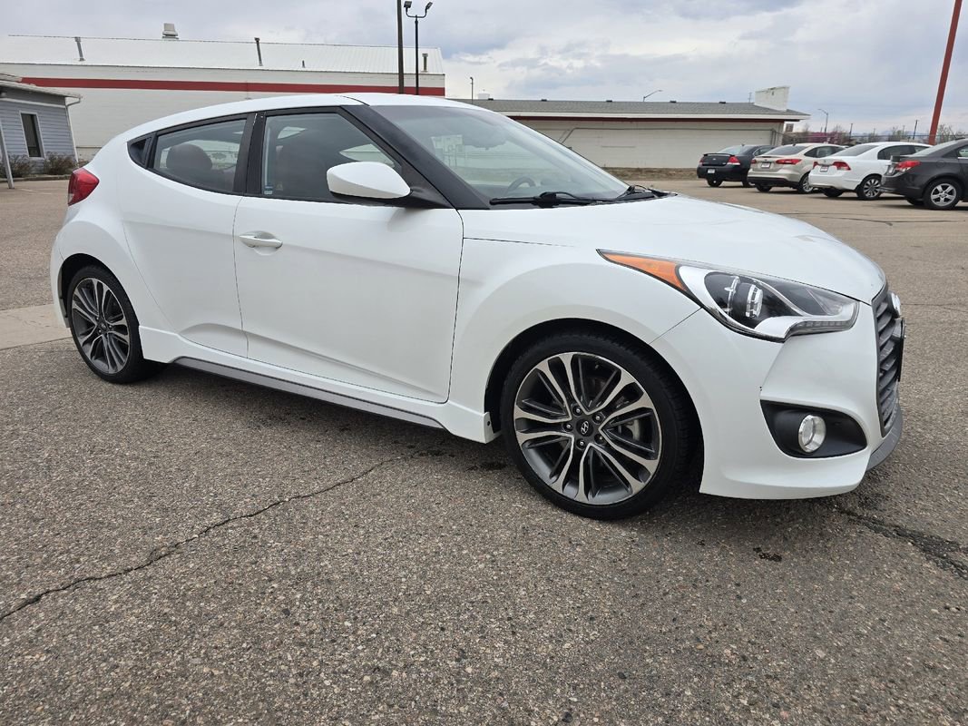 Used 2016 Hyundai Veloster Turbo R-Spec image 2