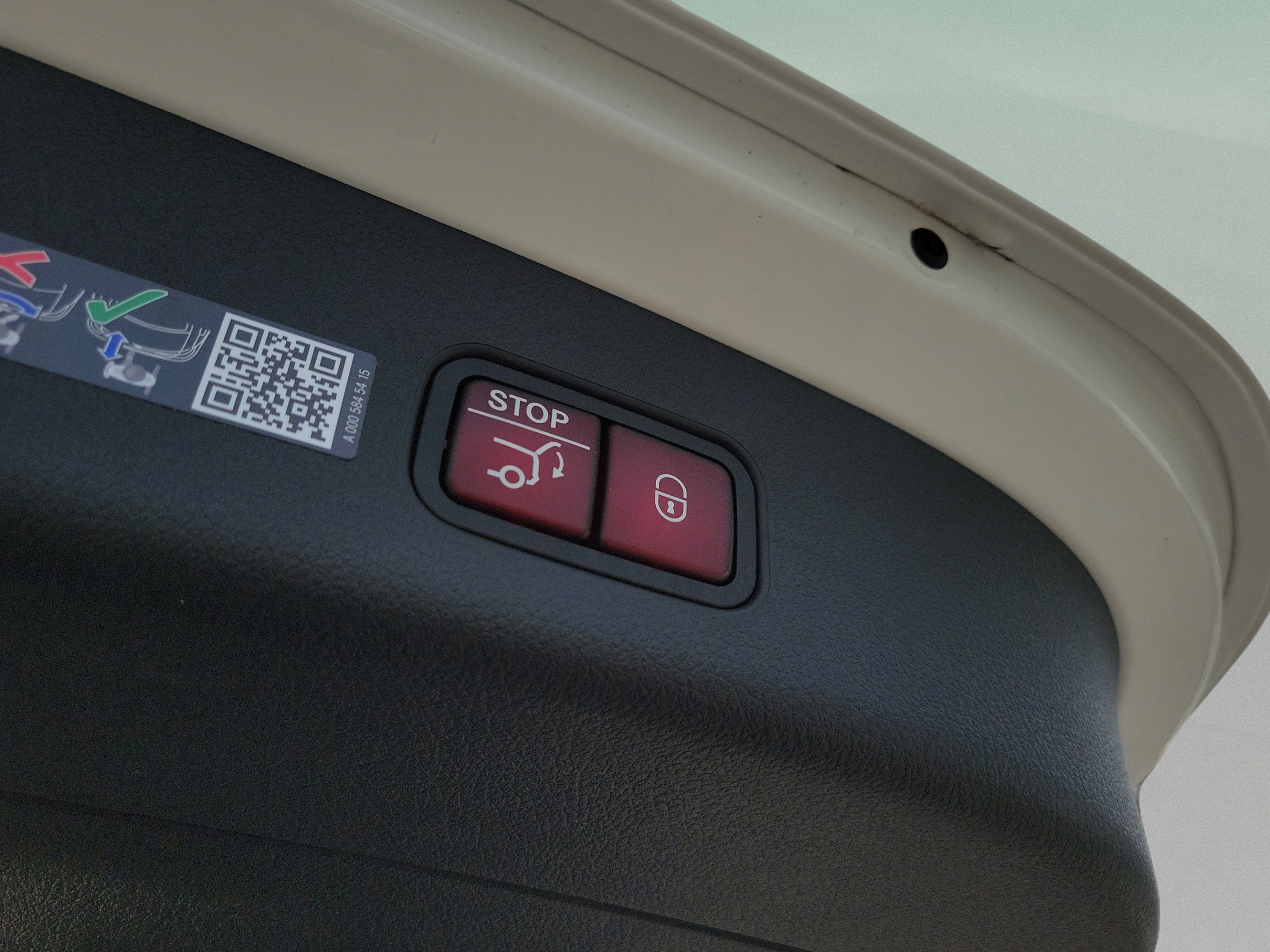 Certified 2026 Mercedes-Benz GLC 300 image 6