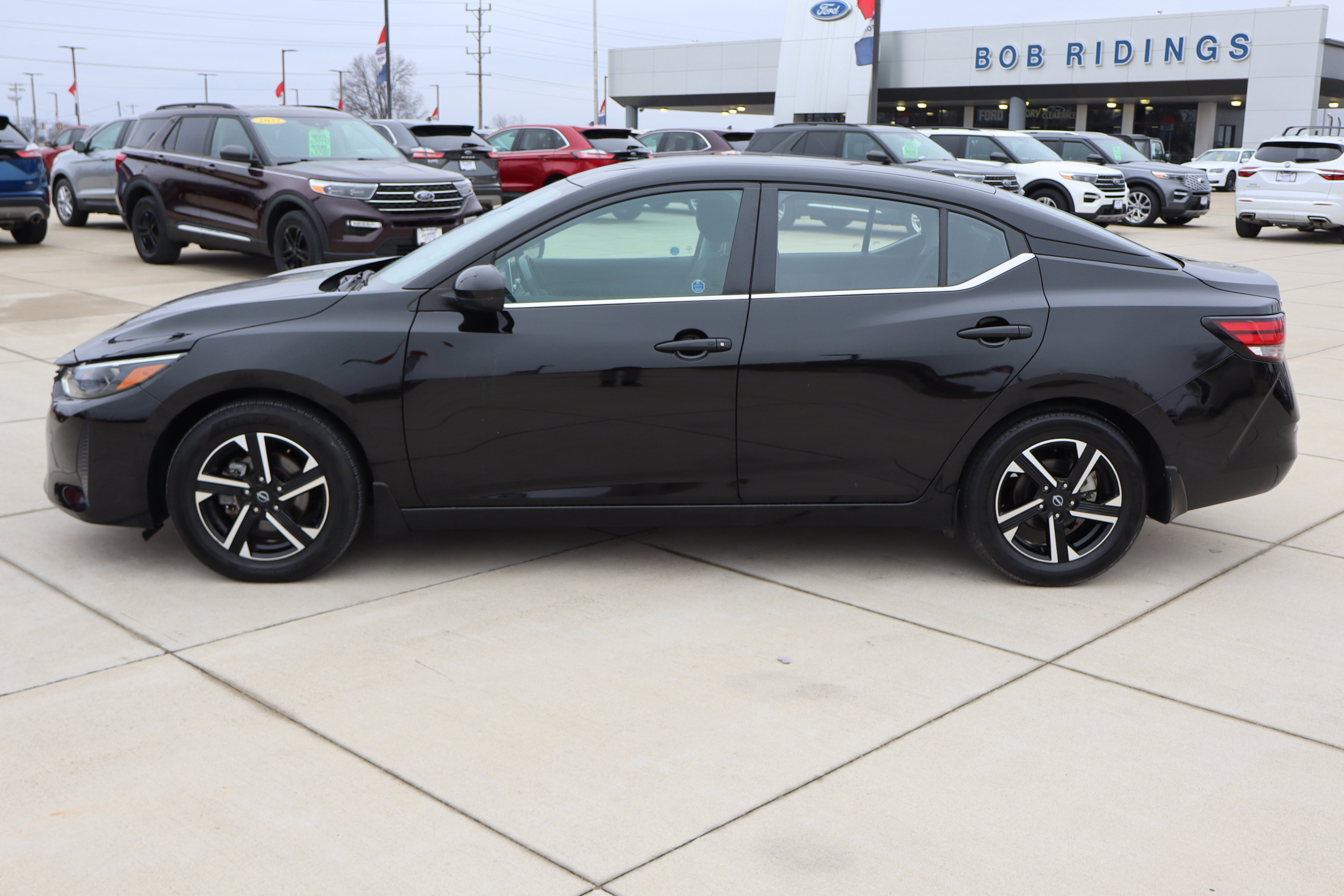 Used 2024 Nissan Sentra SV w/ All-Weather Package image 8