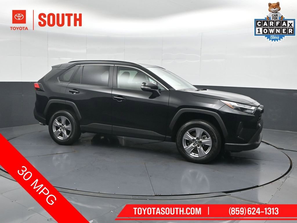 Used 2025 Toyota RAV4 XLE FWD image 4