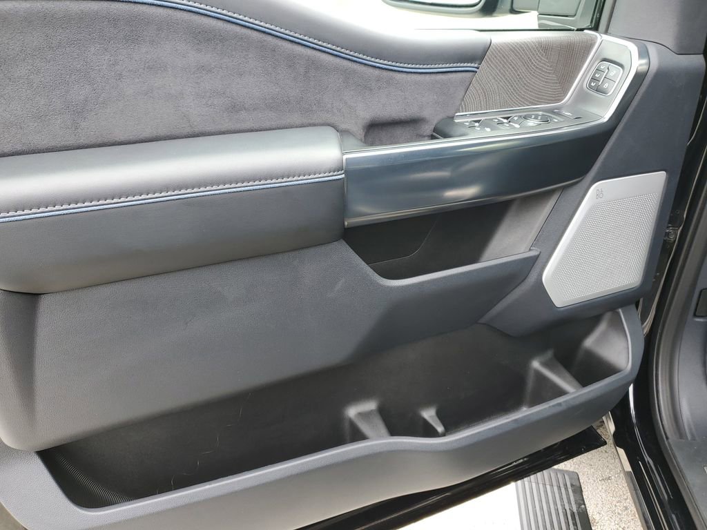 Used 2025 Ford F250 Platinum image 17