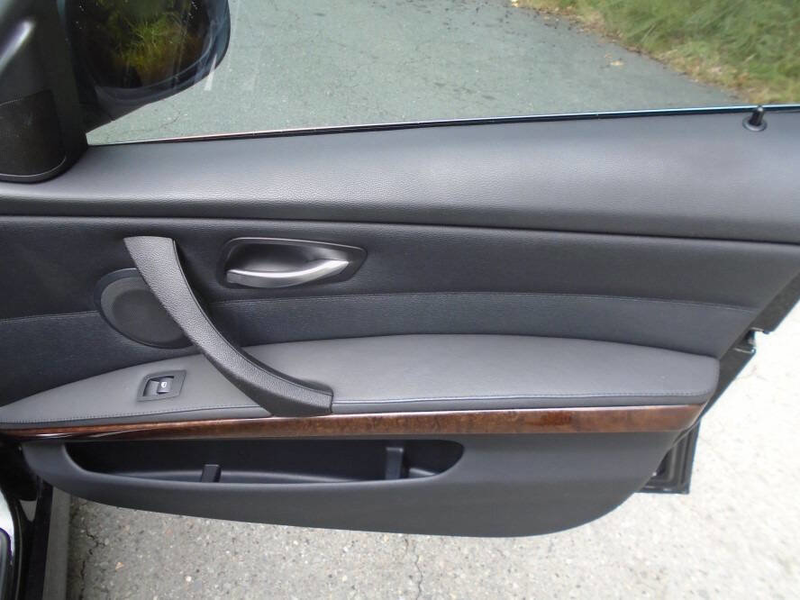 Used 2009 BMW 335i Sedan w/ Premium Pkg image 23