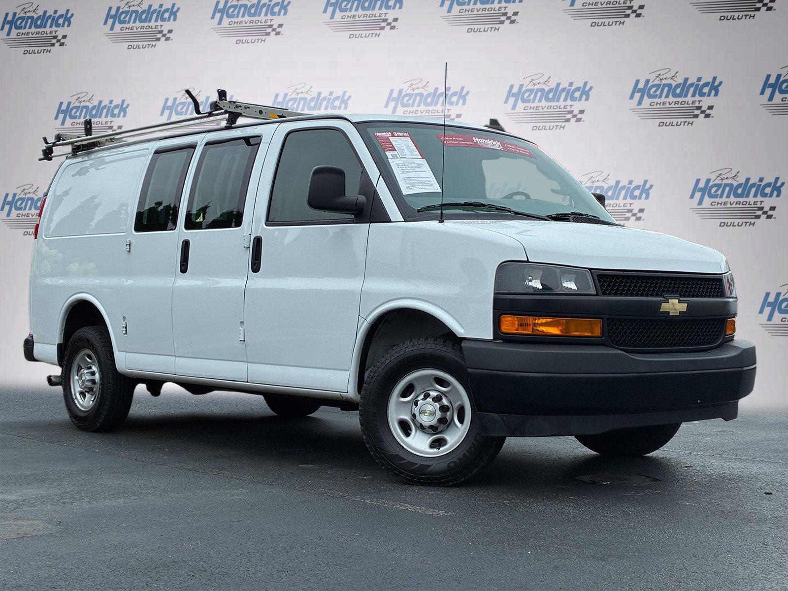 Used 2022 Chevrolet Express 2500 w/ Driver Convenience Package RWD image 2