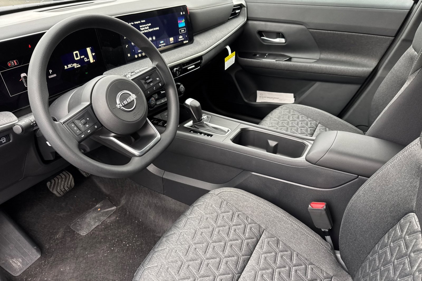 New 2026 Nissan Kicks SV w/ SV Premium Package image 7