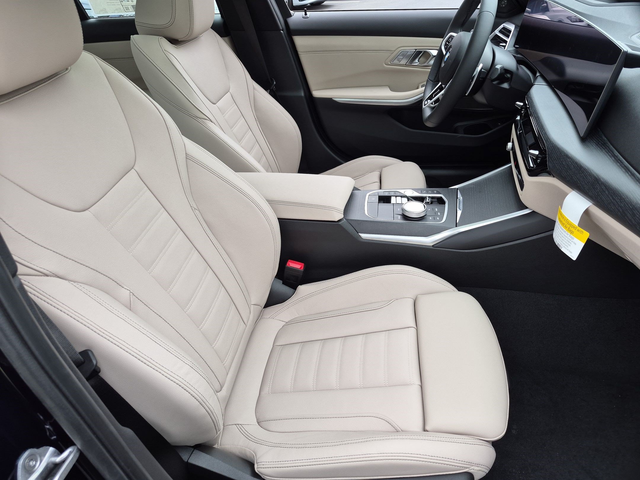 New 2026 BMW 330i Sedan w/ M Sport Package RWD image 34