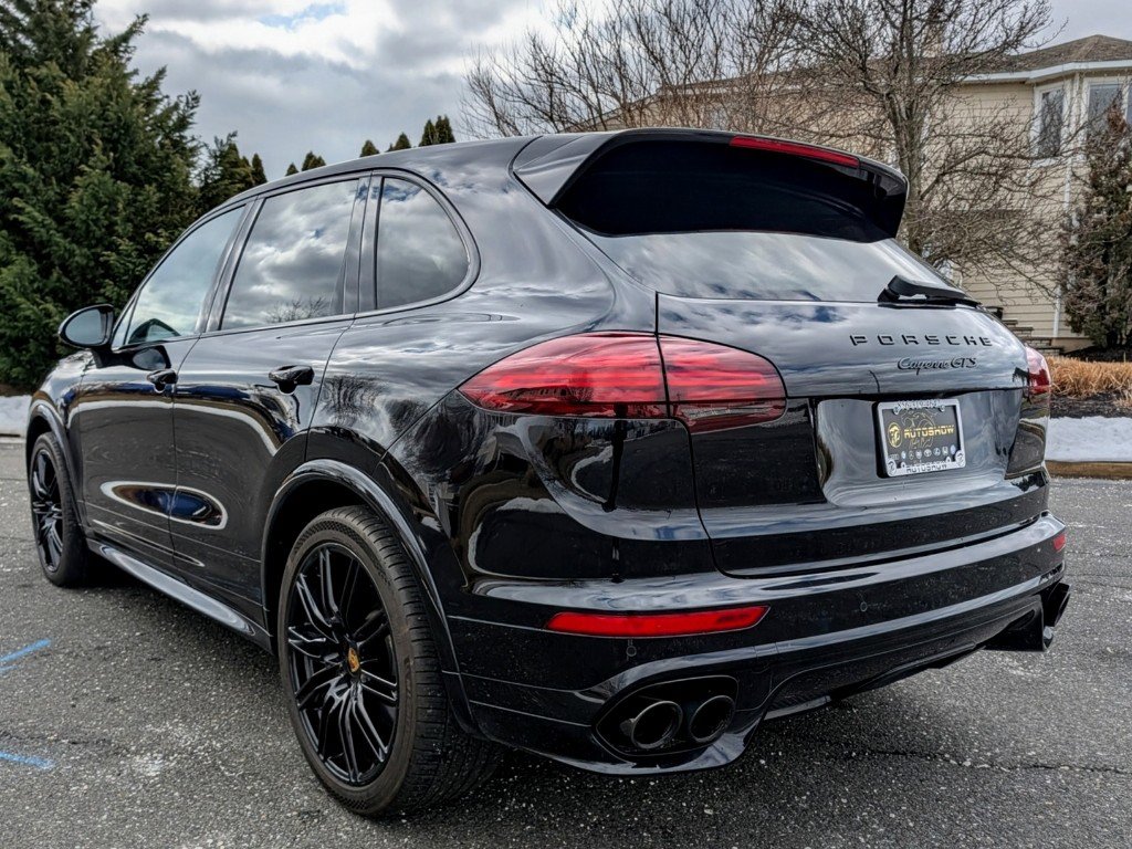 Used 2016 Porsche Cayenne GTS image 8