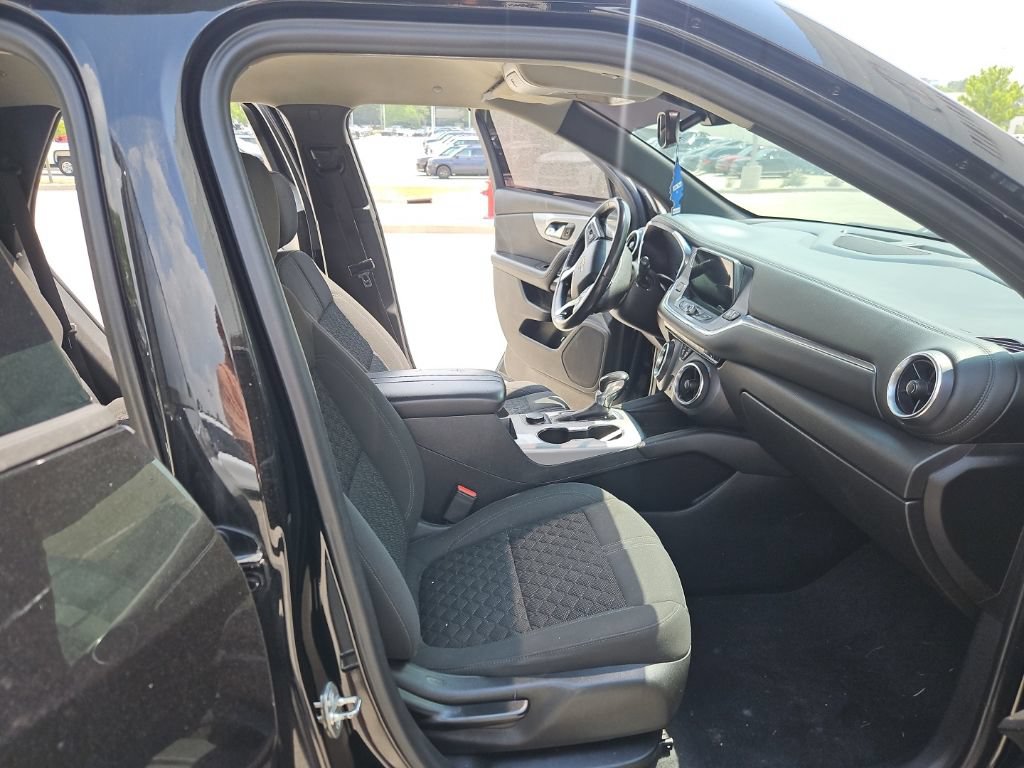 Used 2019 Chevrolet Blazer LT FWD image 19