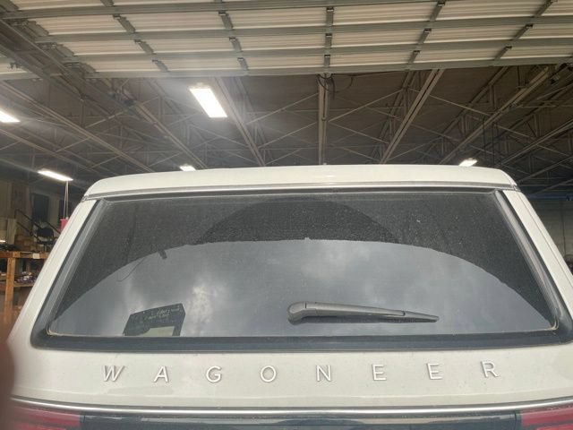 Used 2024 Jeep Wagoneer L 4WD w/ Premium Group I image 17