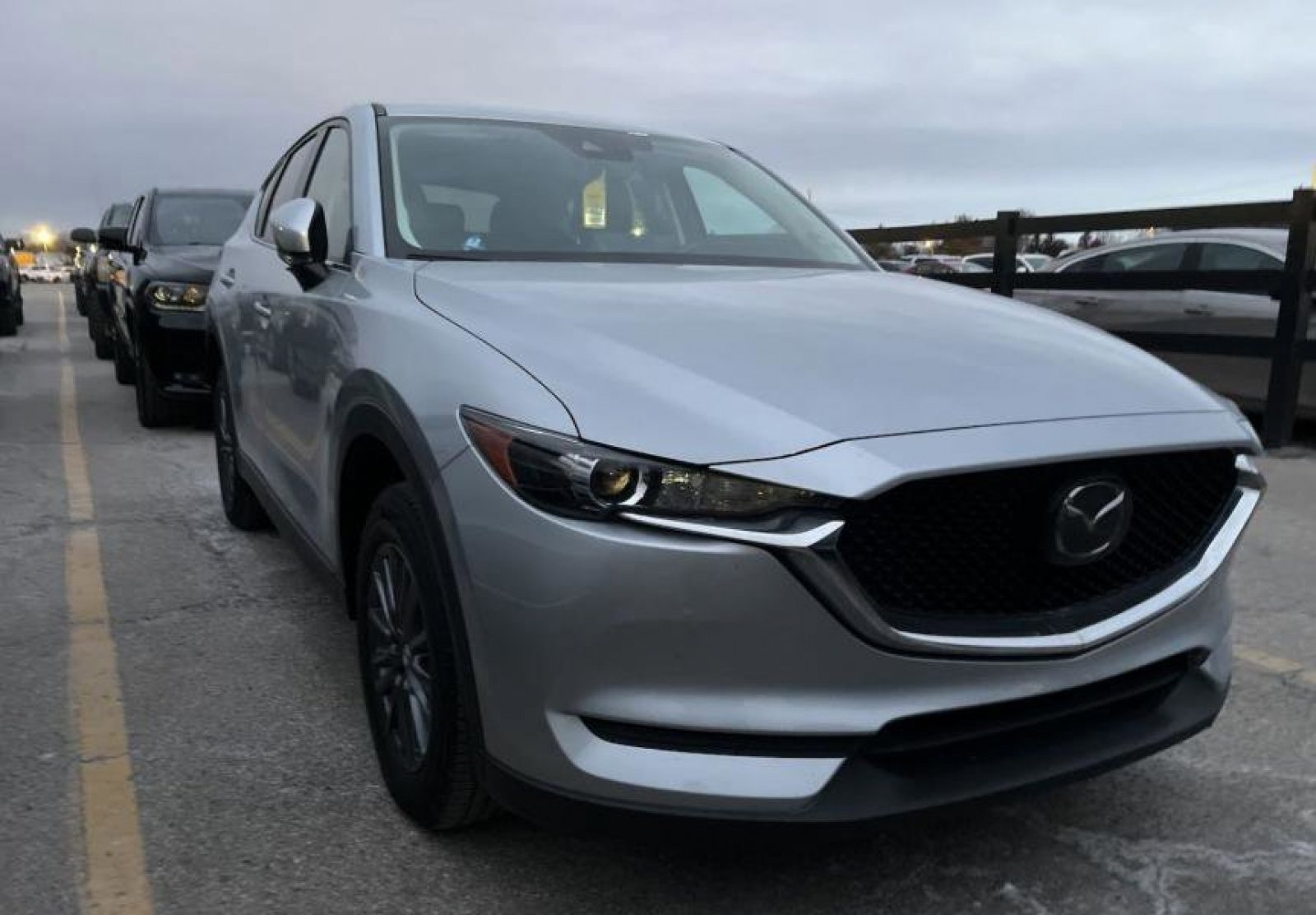 Used 2021 MAZDA CX-5 Touring image 4
