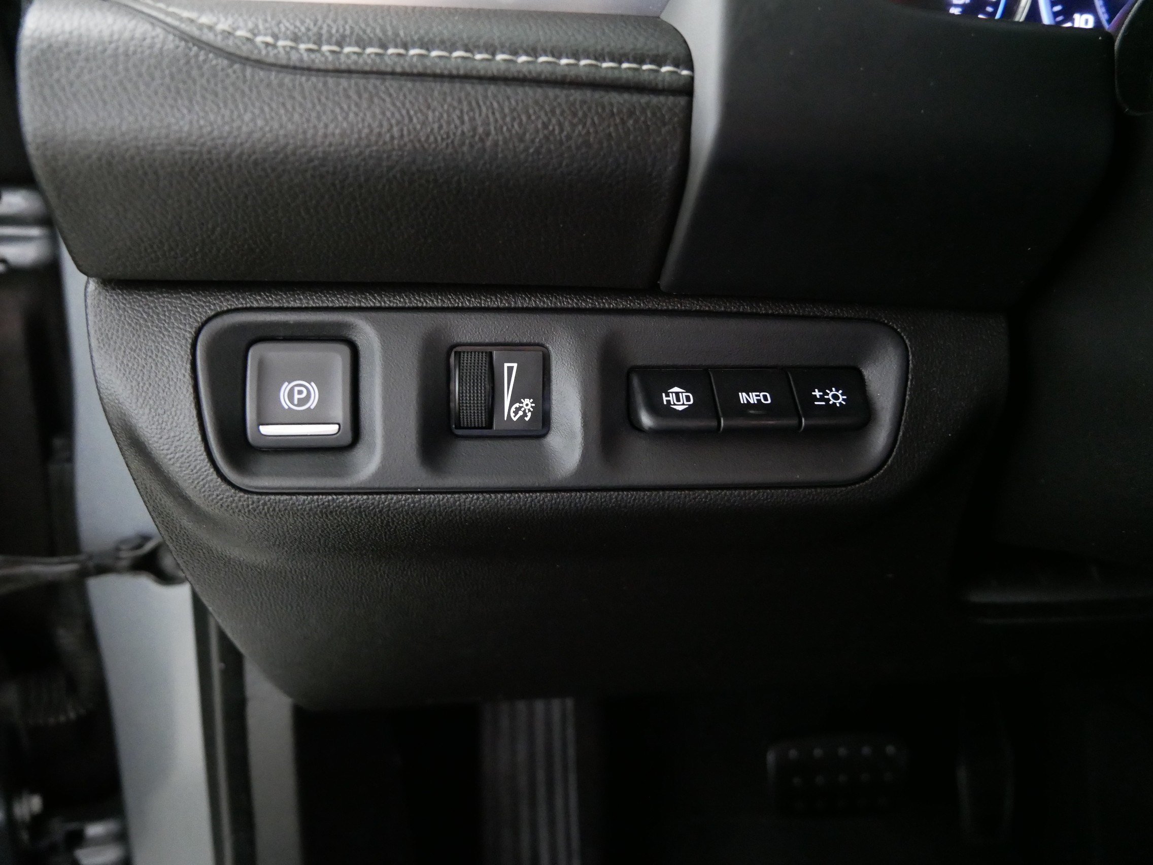 Used 2020 GMC Acadia SLT w/ Driver Alert Package II AWD/4WD image 26