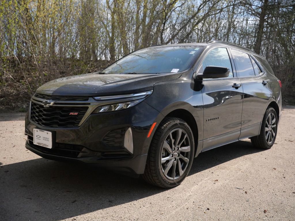 Used 2023 Chevrolet Equinox RS AWD/4WD image 3