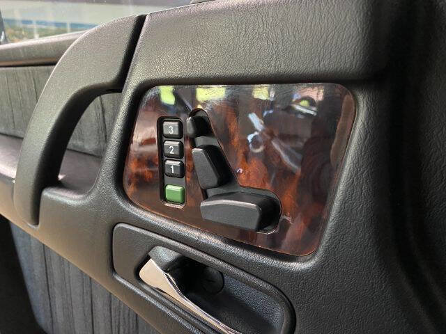 Used 2005 Mercedes-Benz G 500 image 12