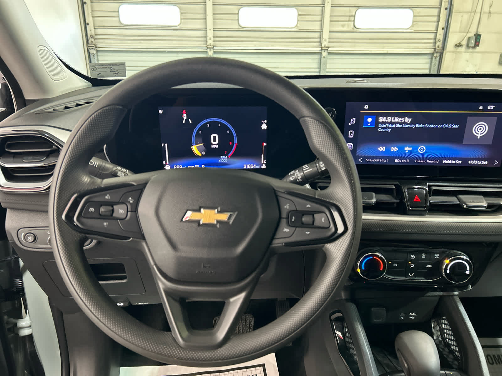 Used 2025 Chevrolet TrailBlazer LT AWD/4WD image 7