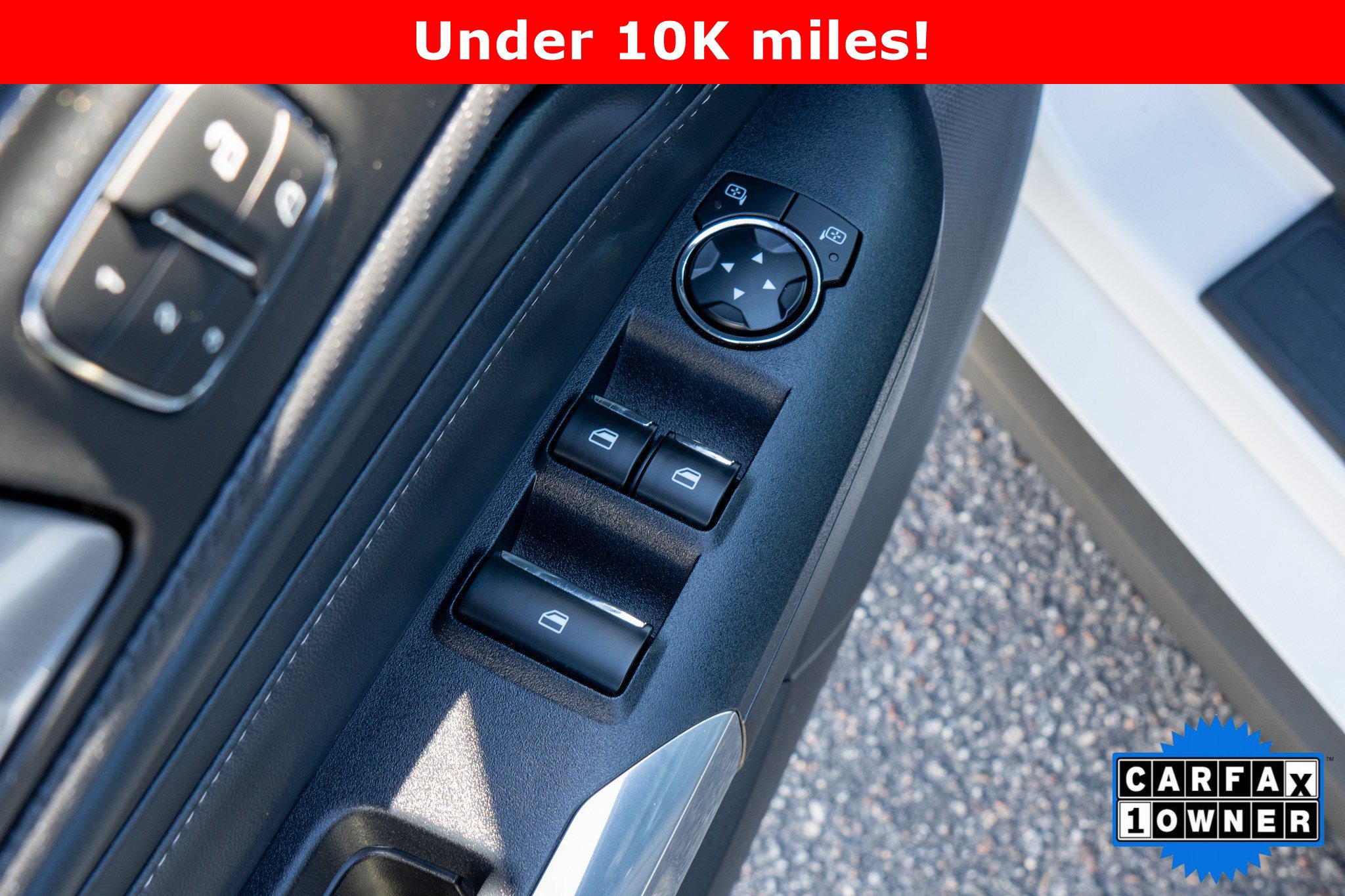 Used 2024 Ford Mustang Premium RWD image 27