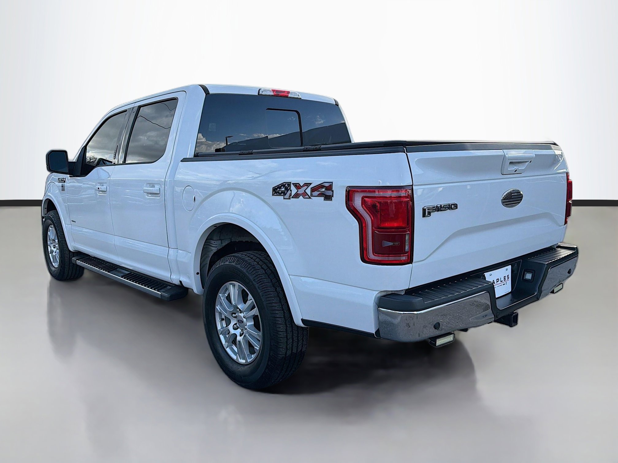 Used 2017 Ford F150 Lariat w/ Equipment Group 501A Mid image 5