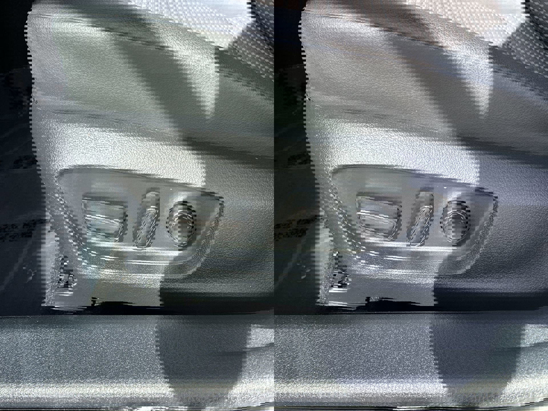 Used 2024 Toyota Camry SE image 14