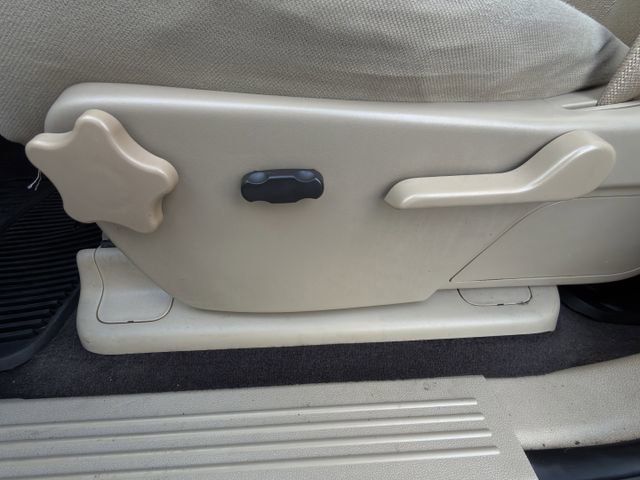 Used 2010 Chevrolet Silverado 1500 LT RWD image 28