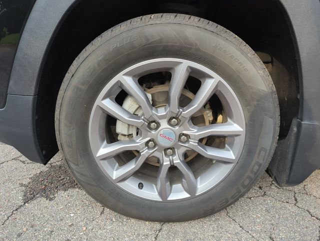 Used 2022 GMC Terrain SLT w/ LPO, Floor Liner Package image 31