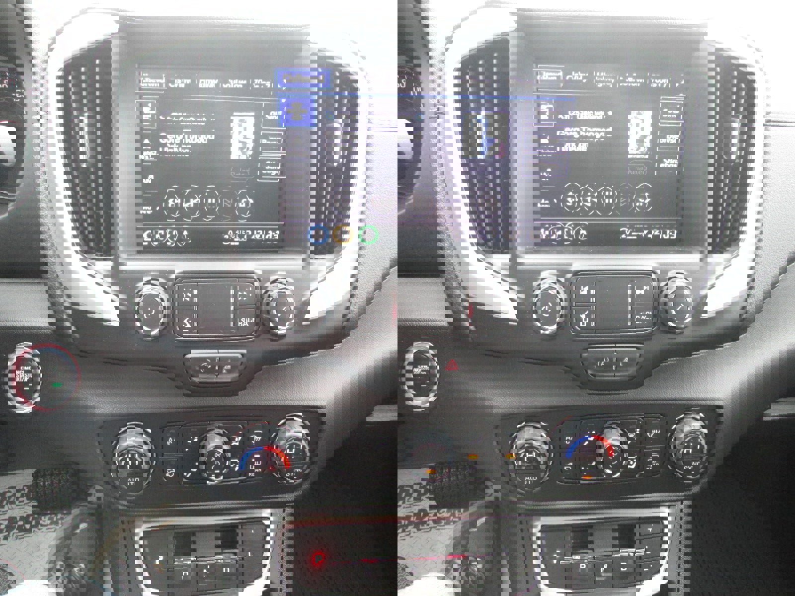 Certified 2024 GMC Terrain SLT w/ Infotainment Package II image 21