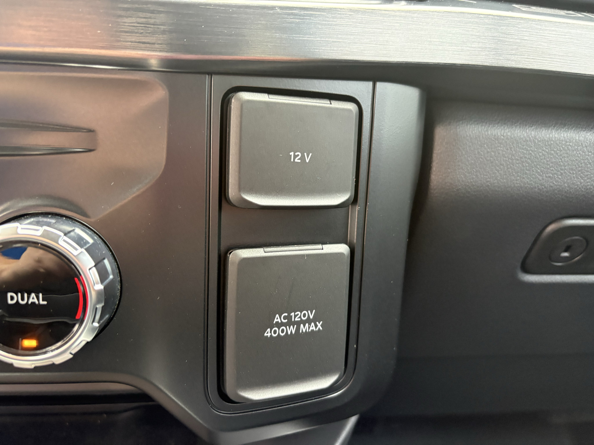 Used 2024 Ford F350 Lariat w/ Lariat Ultimate Package AWD/4WD image 27