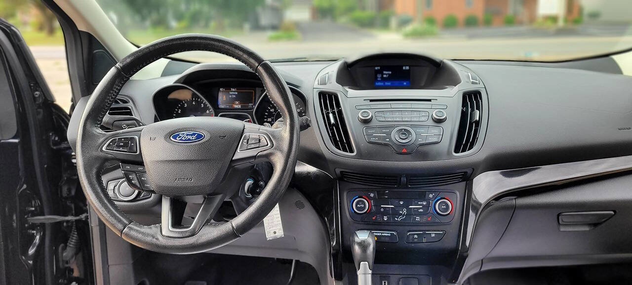 Used 2018 Ford Escape SE w/ SE Sport Appearance Package AWD/4WD image 14