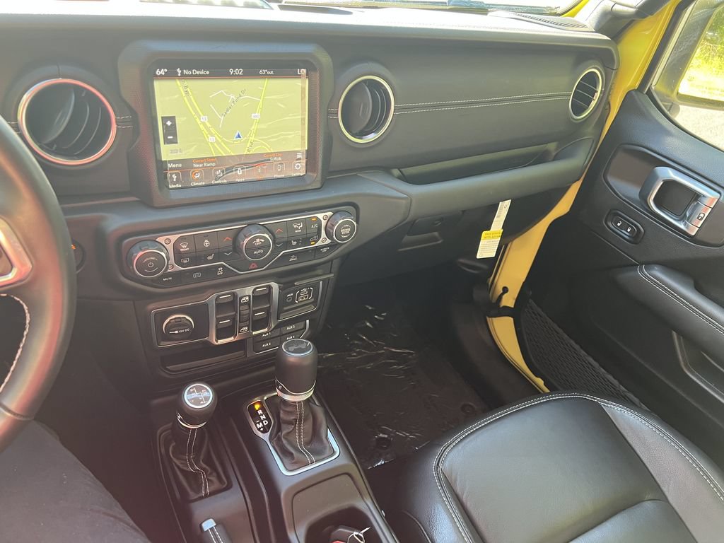 Used 2023 Jeep Wrangler Unlimited Sahara w/ Dual Top Group AWD/4WD image 12