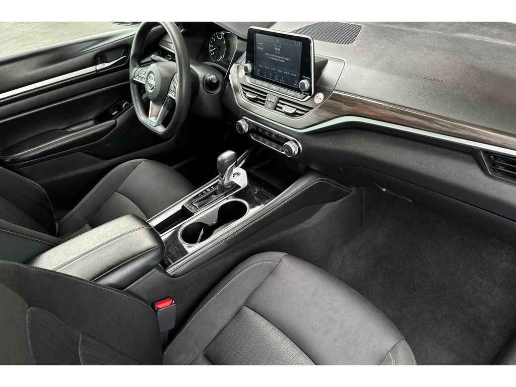 Used 2023 Nissan Altima 2.5 SV image 17